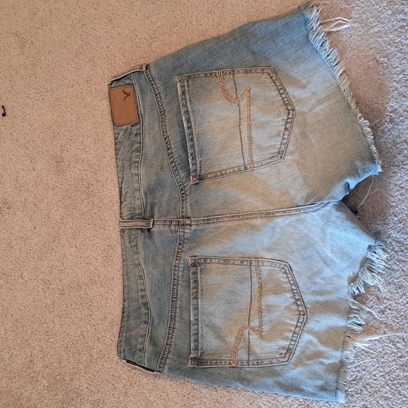 American Eagle Jean Shorts size 4 - Picture 2 of 4
